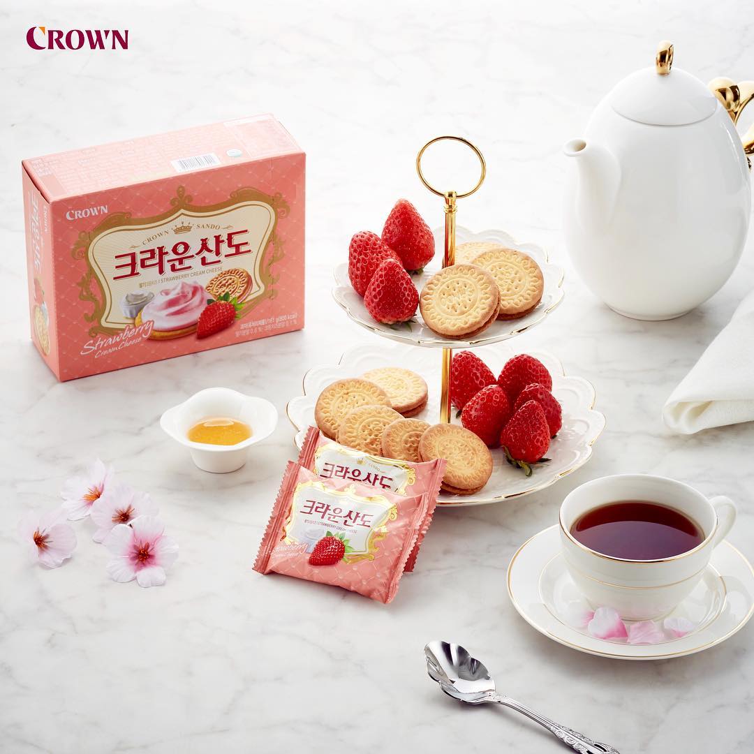 3616 Crown Sando with Strawberry 크라운 산도 딸기 161g